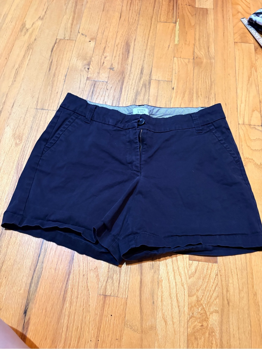 Crown & Ivy Navy Chino Shorts Women’s Size 8 Classic Cotton Flat Front Casual